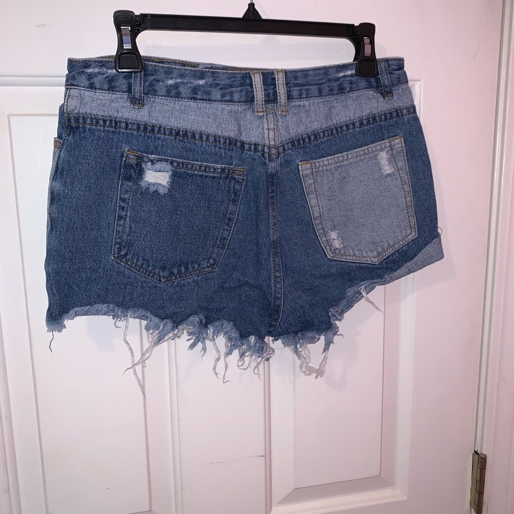 Destroyed denim short